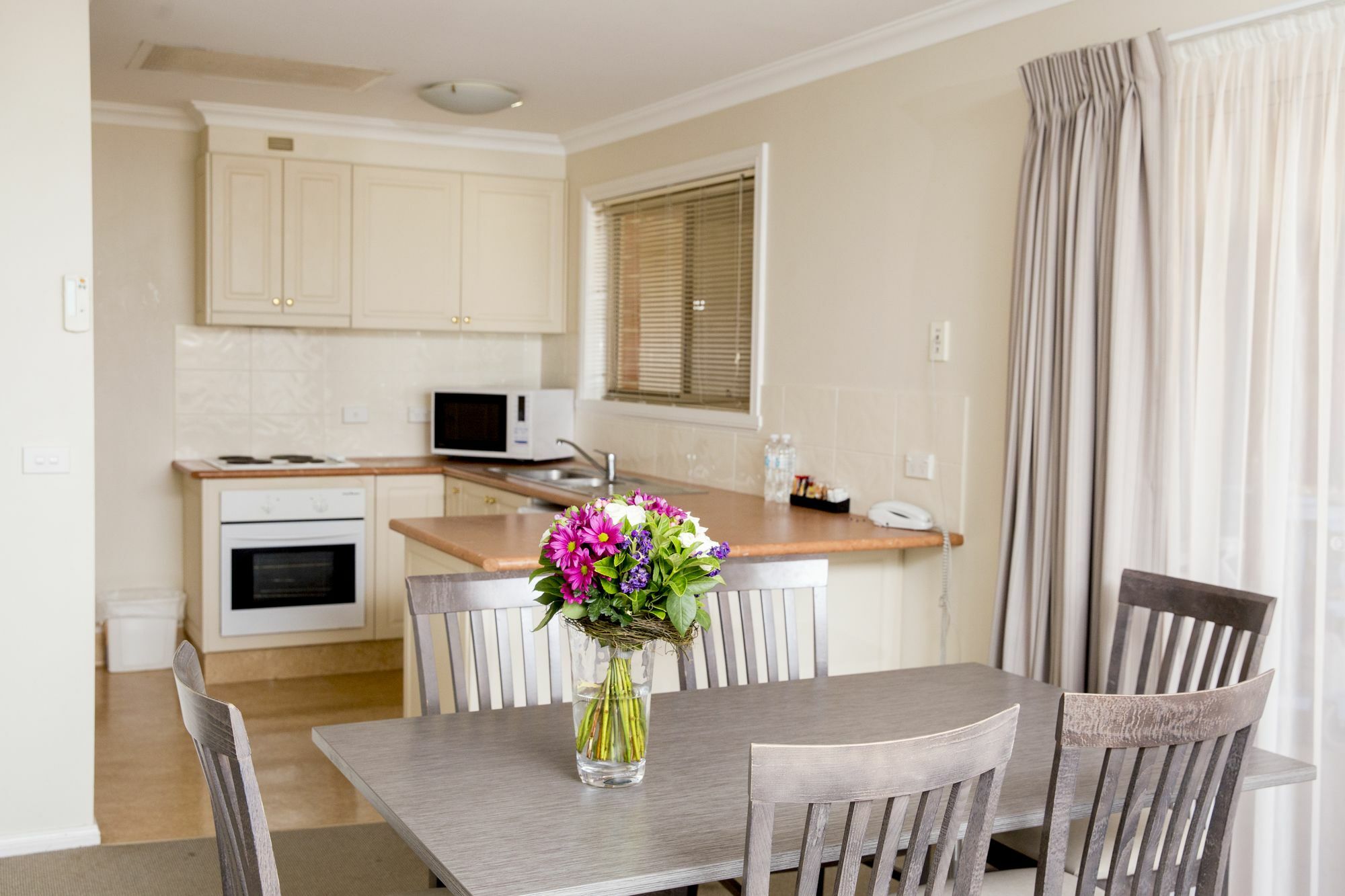 Charlotte Apartments Бетхерст Екстер'єр фото