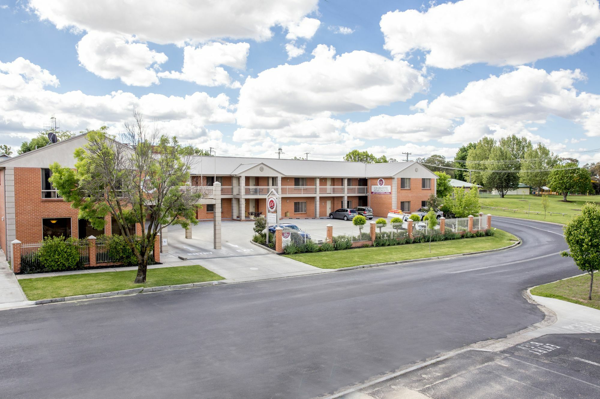 Charlotte Apartments Бетхерст Екстер'єр фото
