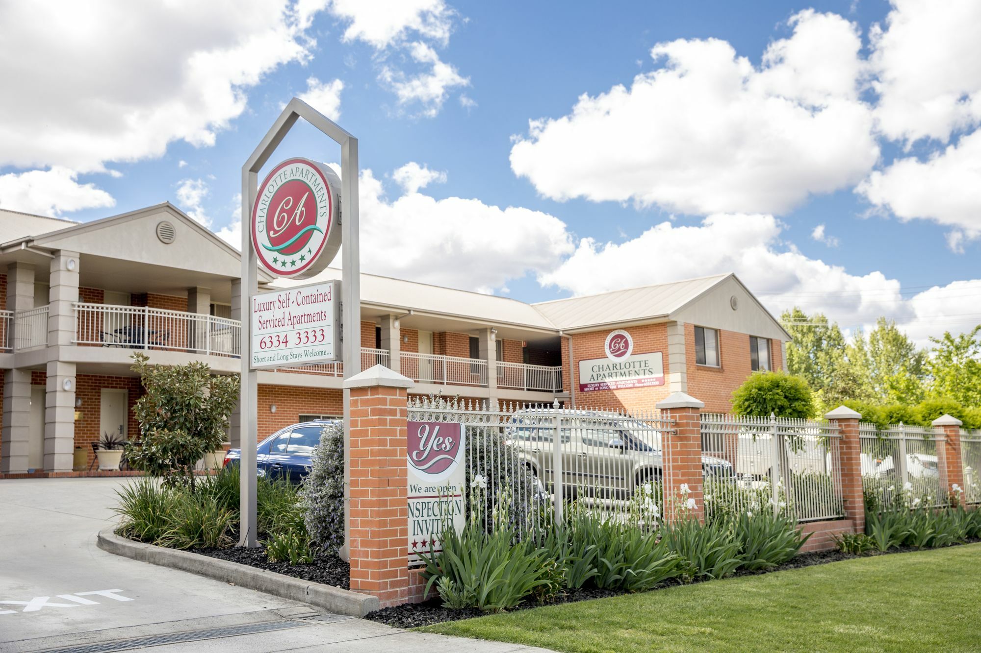 Charlotte Apartments Бетхерст Екстер'єр фото