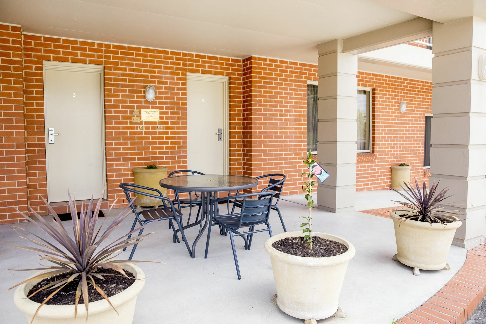 Charlotte Apartments Бетхерст Екстер'єр фото
